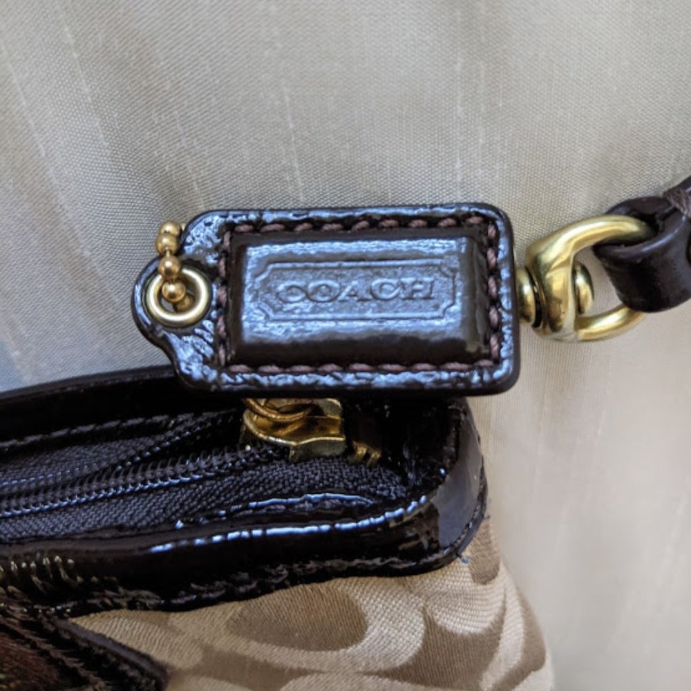 Coach Wristlet - Picture 5 of 6